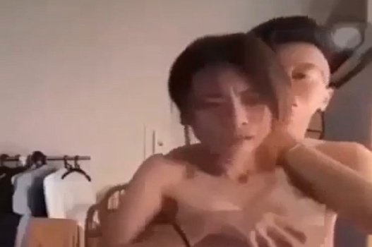 Hoàng Cửu Bảo và Linh Linh bốc lửa tung video sex riêng tư siêu nóng bỏng và đầy cám dỗ
